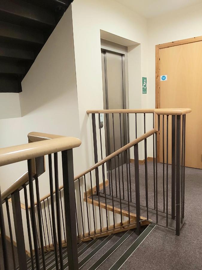 Inverness City Centre Apartment With Elevator And Google Chromecast Exteriér fotografie